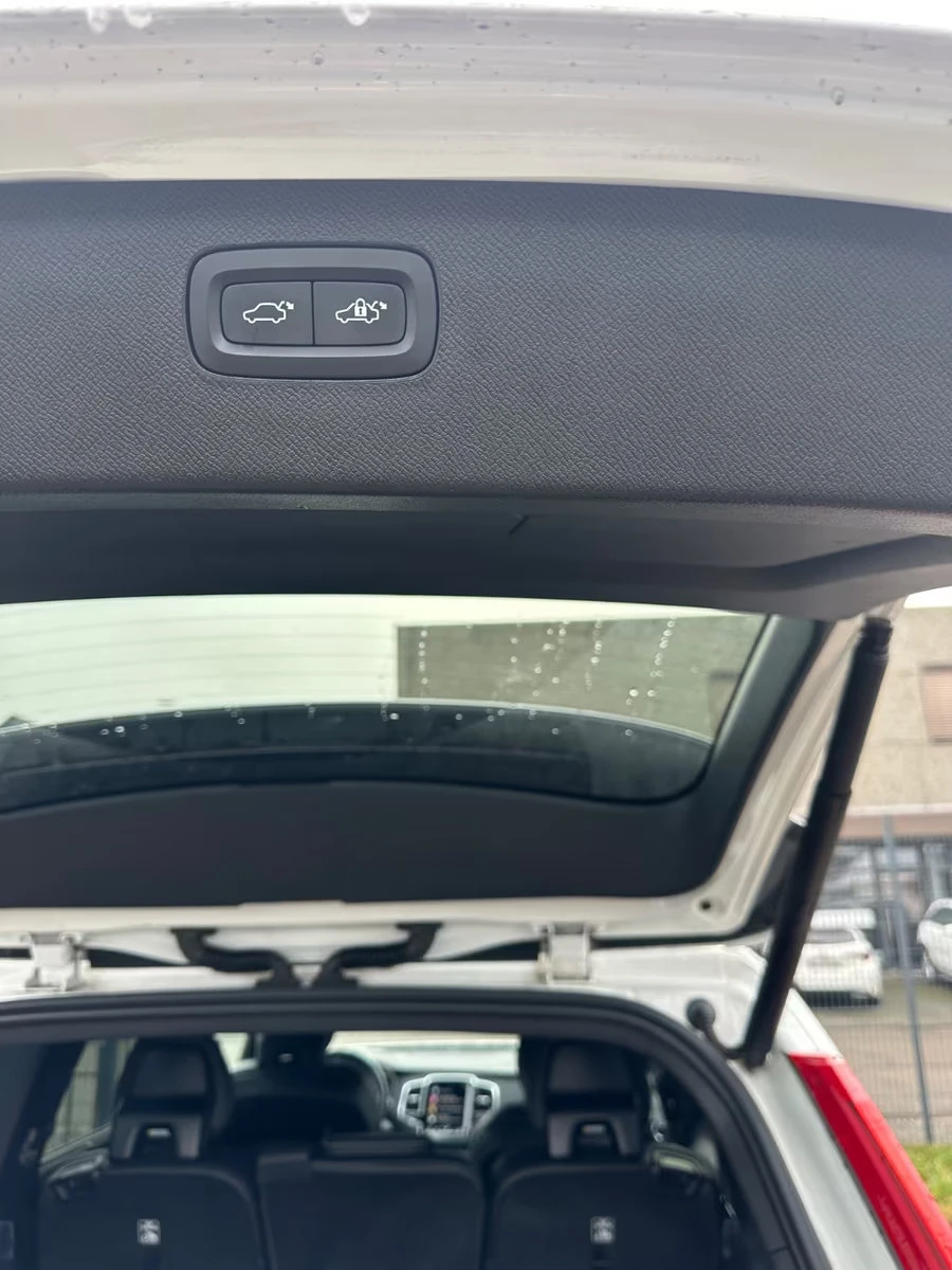 Volvo Xc90 R-DESIGN/235HP/7S/AWD/CAM/MEMO/NAVI/LED/910g, снимка 15 - Автомобили и джипове - 53810654