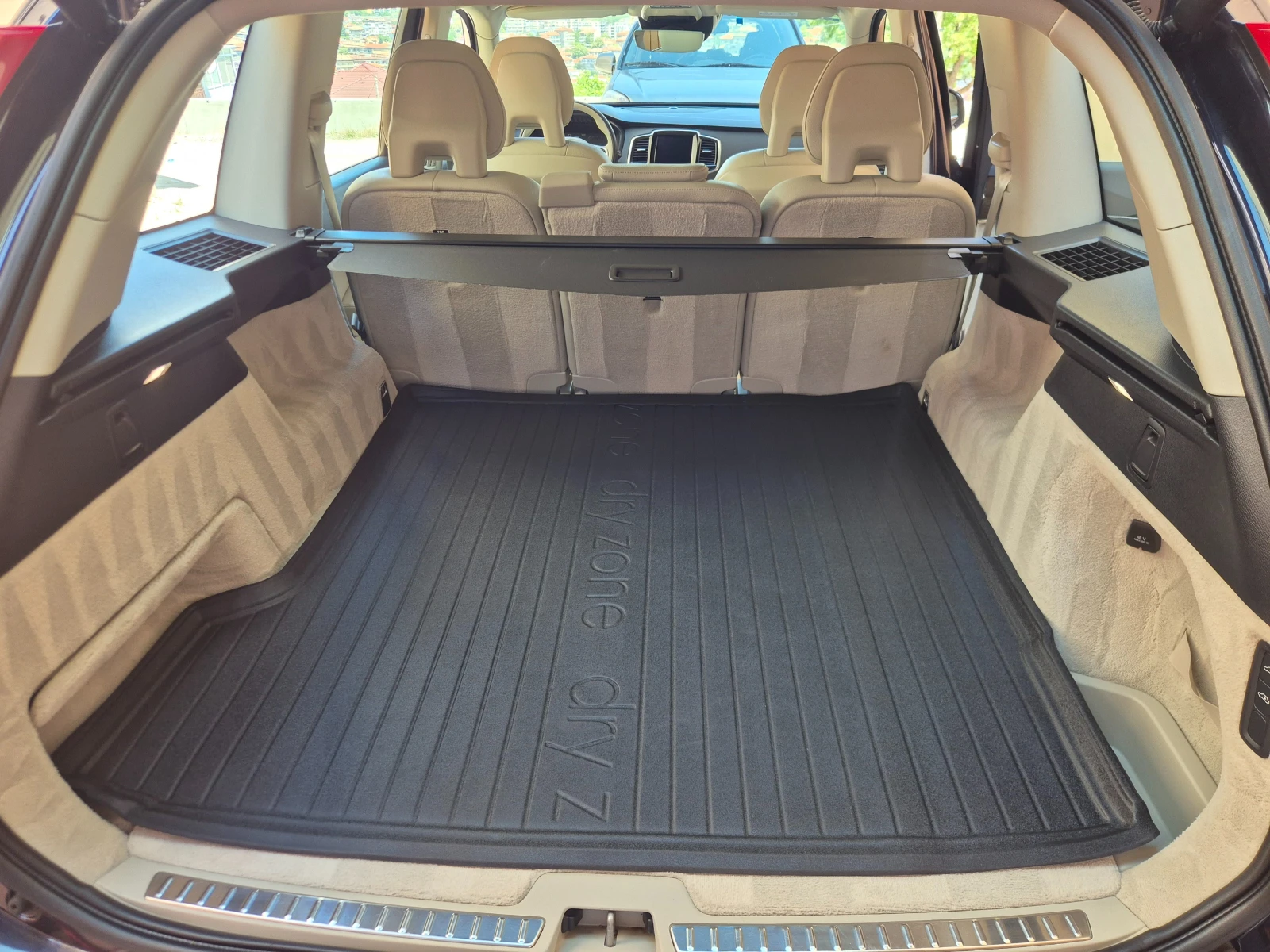 Volvo Xc90 VOLVO XC90 D5 /DISTRONIC/Off Road - пакет/, снимка 13 - Автомобили и джипове - 55372648