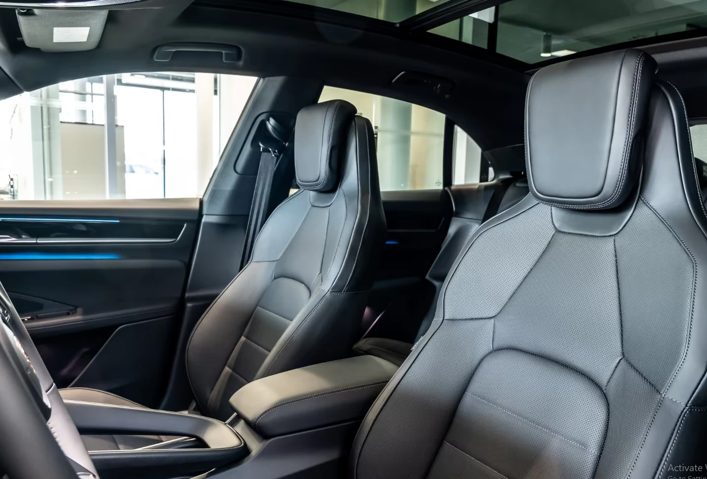 Porsche Macan 4* Electric* AWD* Matrix* Pano, снимка 4 - Автомобили и джипове - 55412364