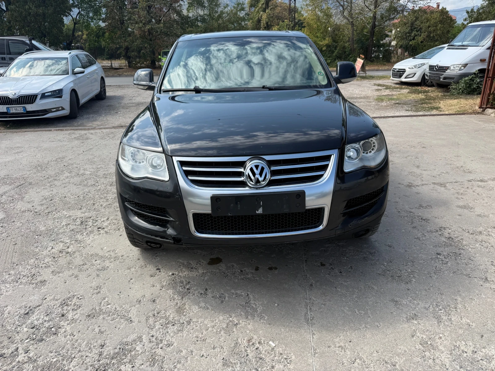 VW Touareg 2.5tdi ръчни ск., снимка 3 - Автомобили и джипове - 55815240