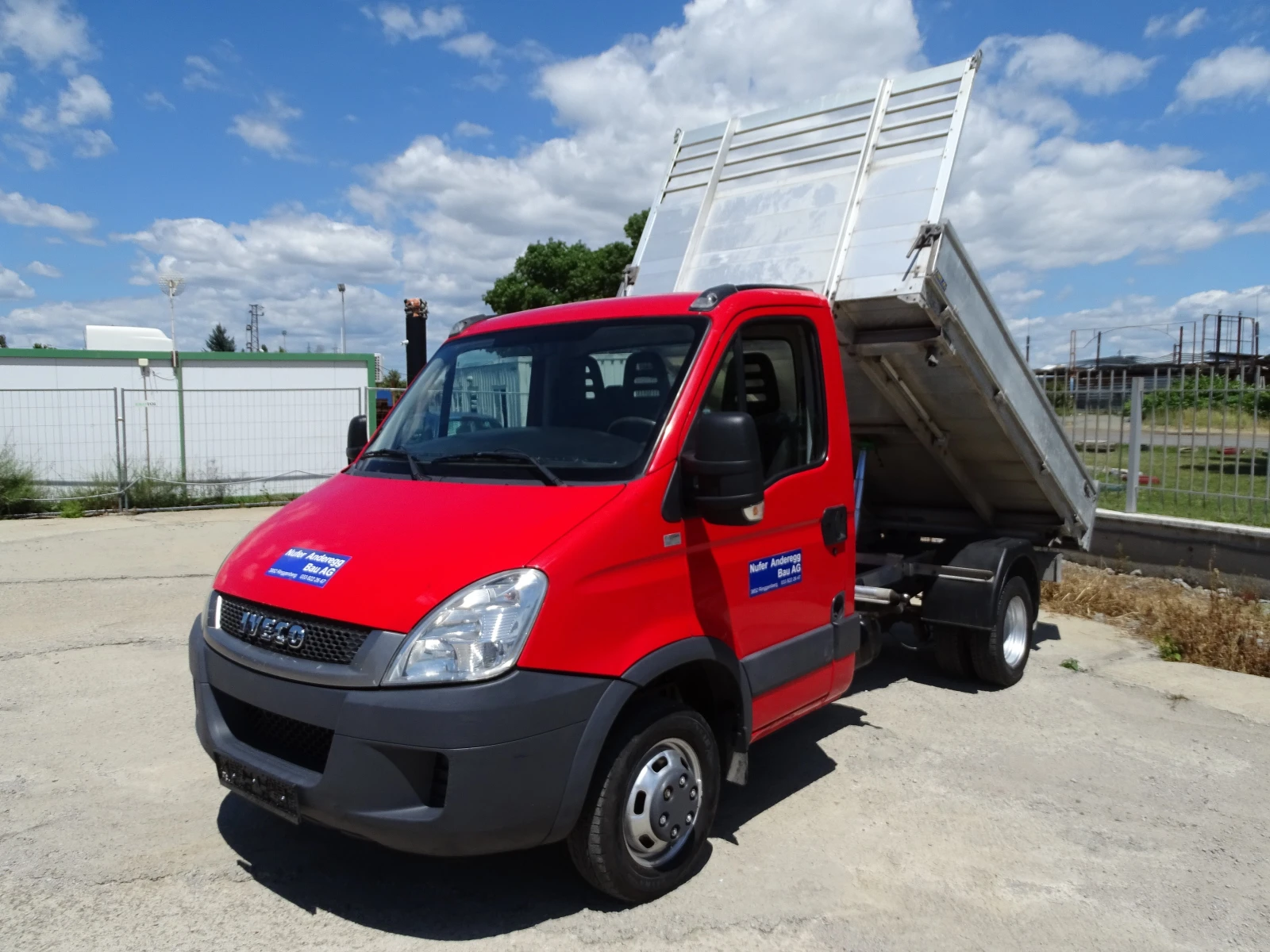 Iveco 35c18 3.0HPI  КАТ. * Б* * КЛИМАТИК * ТРИСТРАНЕН САМОСВАЛ, снимка 3 - Бусове и автобуси - 55200526