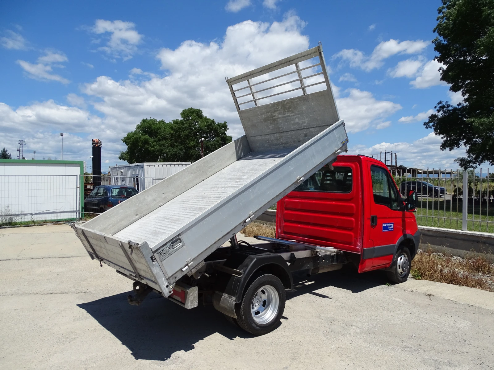 Iveco 35c18 3.0HPI  КАТ. * Б* * КЛИМАТИК * ТРИСТРАНЕН САМОСВАЛ, снимка 6 - Бусове и автобуси - 55200526