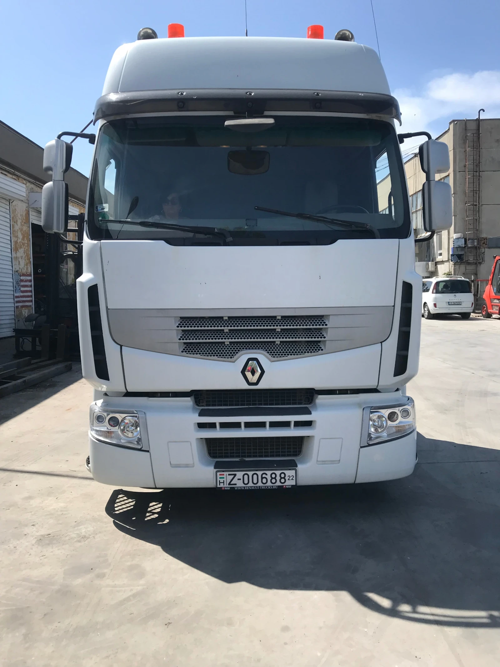 Renault Premium, снимка 3 - Камиони - 54444244