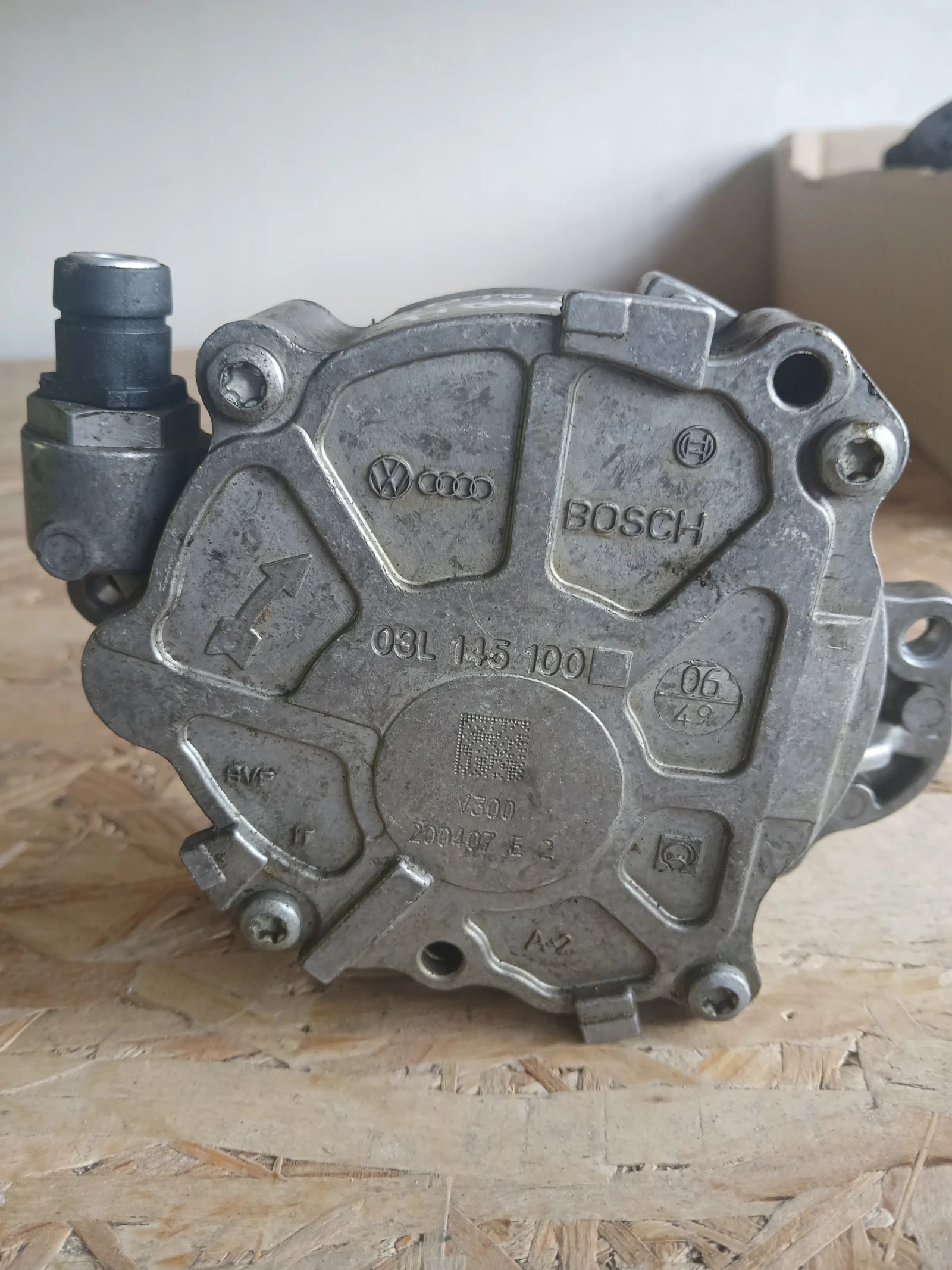 03L 145 100 вакум помпа VW Tiguan , снимка 2 - Части - 54958123