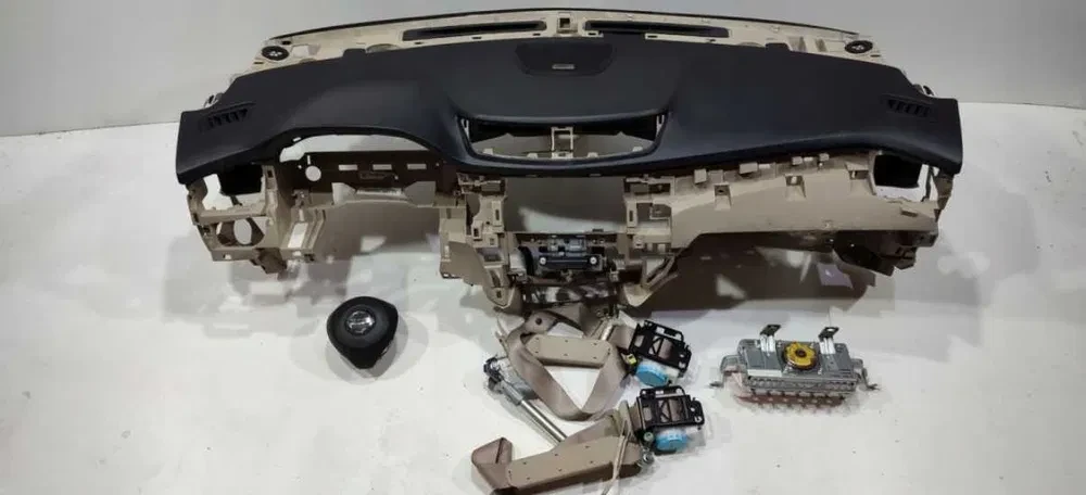 Арматурно табло, колани airbag Nissan X-Trail T32 Lift