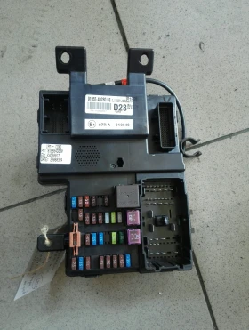 бушонно табло (вътре в краката на шофьора) Киа Карнивал 2.7Б