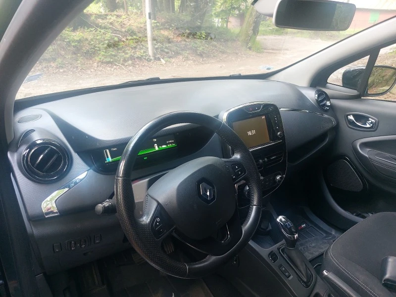 Renault Zoe, снимка 5 - Автомобили и джипове - 46011230