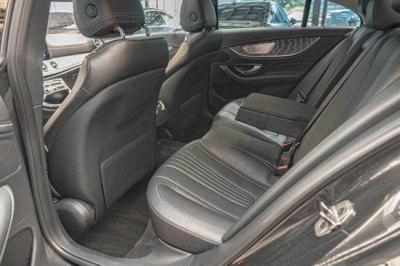 Mercedes-Benz CLS 400 AMG/4Matic/Burmester/Подгрев/Камера 360, снимка 9 - Автомобили и джипове - 51435596