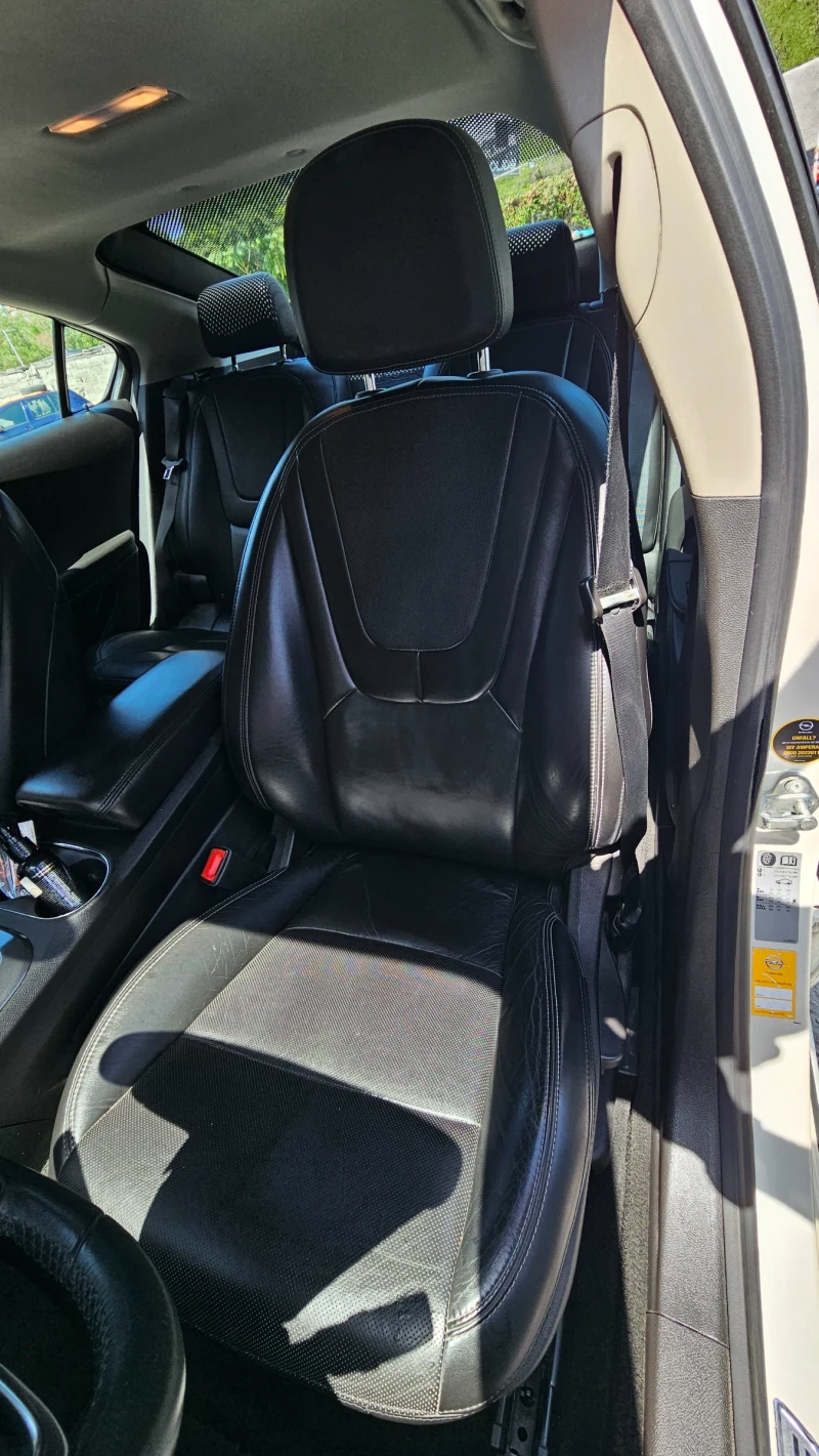 Opel Ampera Plug in hybrid, снимка 3 - Автомобили и джипове - 52517544