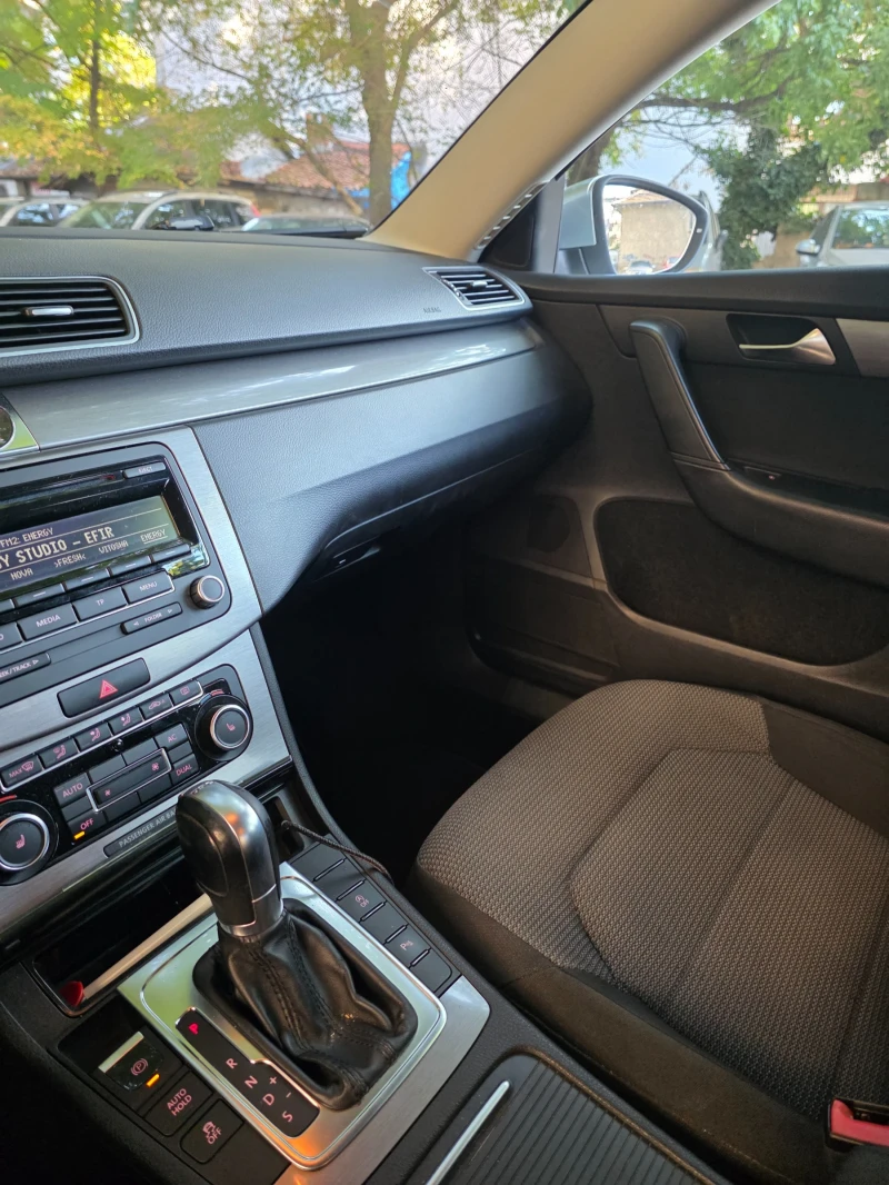 VW Passat, снимка 7 - Автомобили и джипове - 52473115