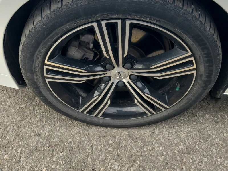 Volvo S60 INSCRIPTION * * CARFAX * * АВТО КРЕДИТ * * , снимка 11 - Автомобили и джипове - 52345222