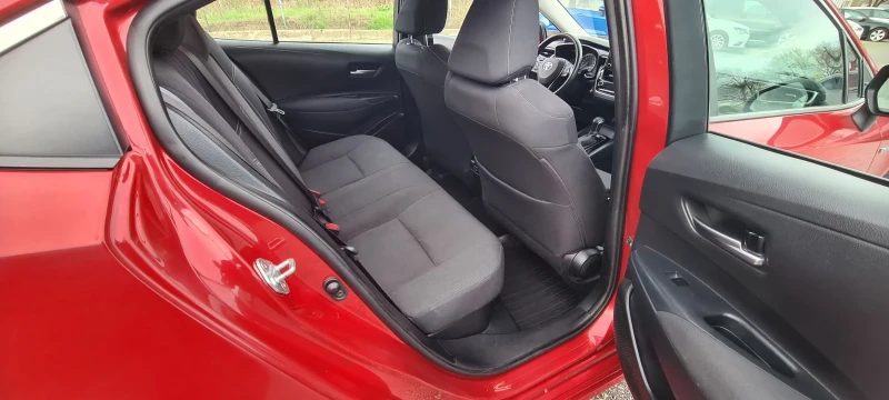 Toyota Corolla Hibrid, снимка 10 - Автомобили и джипове - 52398691