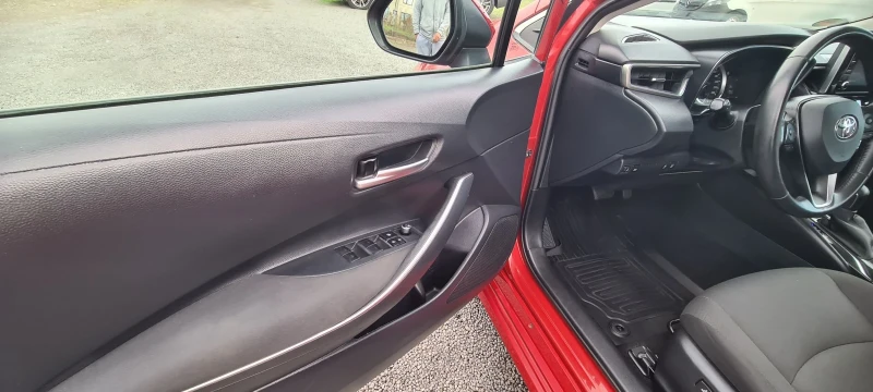 Toyota Corolla Hibrid, снимка 9 - Автомобили и джипове - 52398691