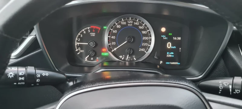 Toyota Corolla Hibrid, снимка 16 - Автомобили и джипове - 52398691