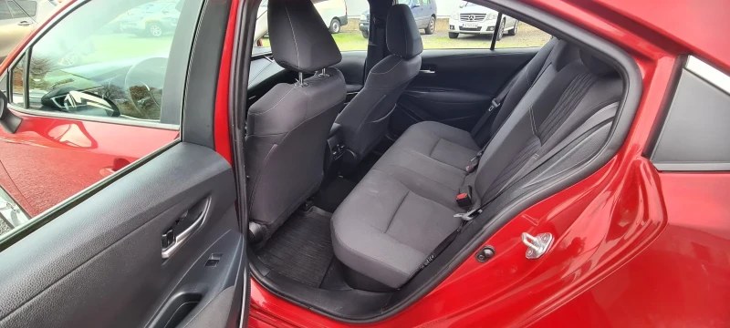 Toyota Corolla Hibrid, снимка 8 - Автомобили и джипове - 52398691