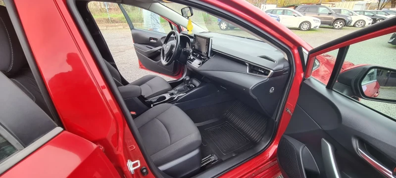 Toyota Corolla Hibrid, снимка 11 - Автомобили и джипове - 52398691