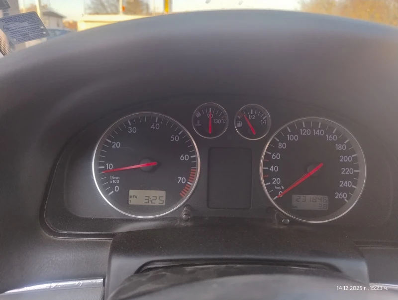 VW Passat 1.6 клима, снимка 14 - Автомобили и джипове - 52791166