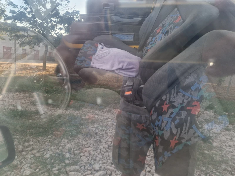 VW Caddy, снимка 6 - Автомобили и джипове - 53278510