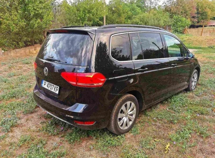 VW Touran 2.0 Дизел, снимка 2 - Автомобили и джипове - 48739991