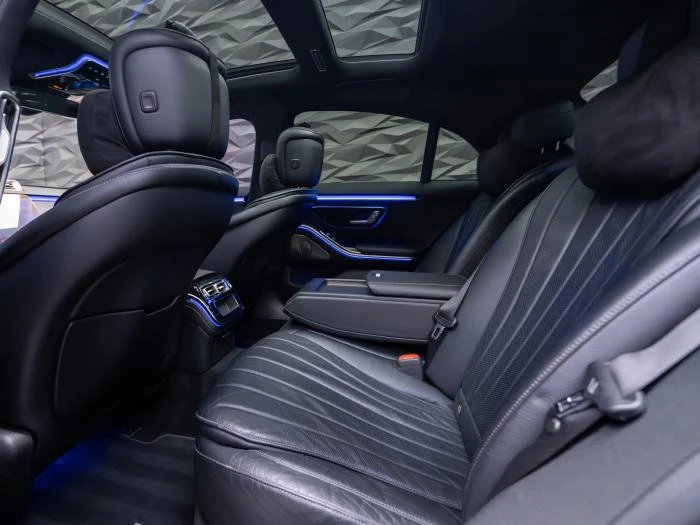 Mercedes-Benz S 400 D 4MATIC* 360* AMG LINE* PANO* Head Up* Обдухв* Bu, снимка 8 - Автомобили и джипове - 56177373
