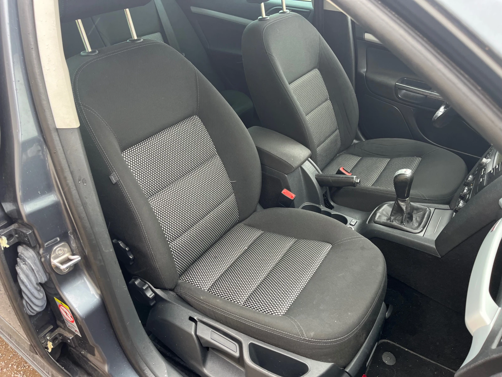 Skoda Octavia 2.0FSI Scout 4x4 , снимка 11 - Автомобили и джипове - 49833058