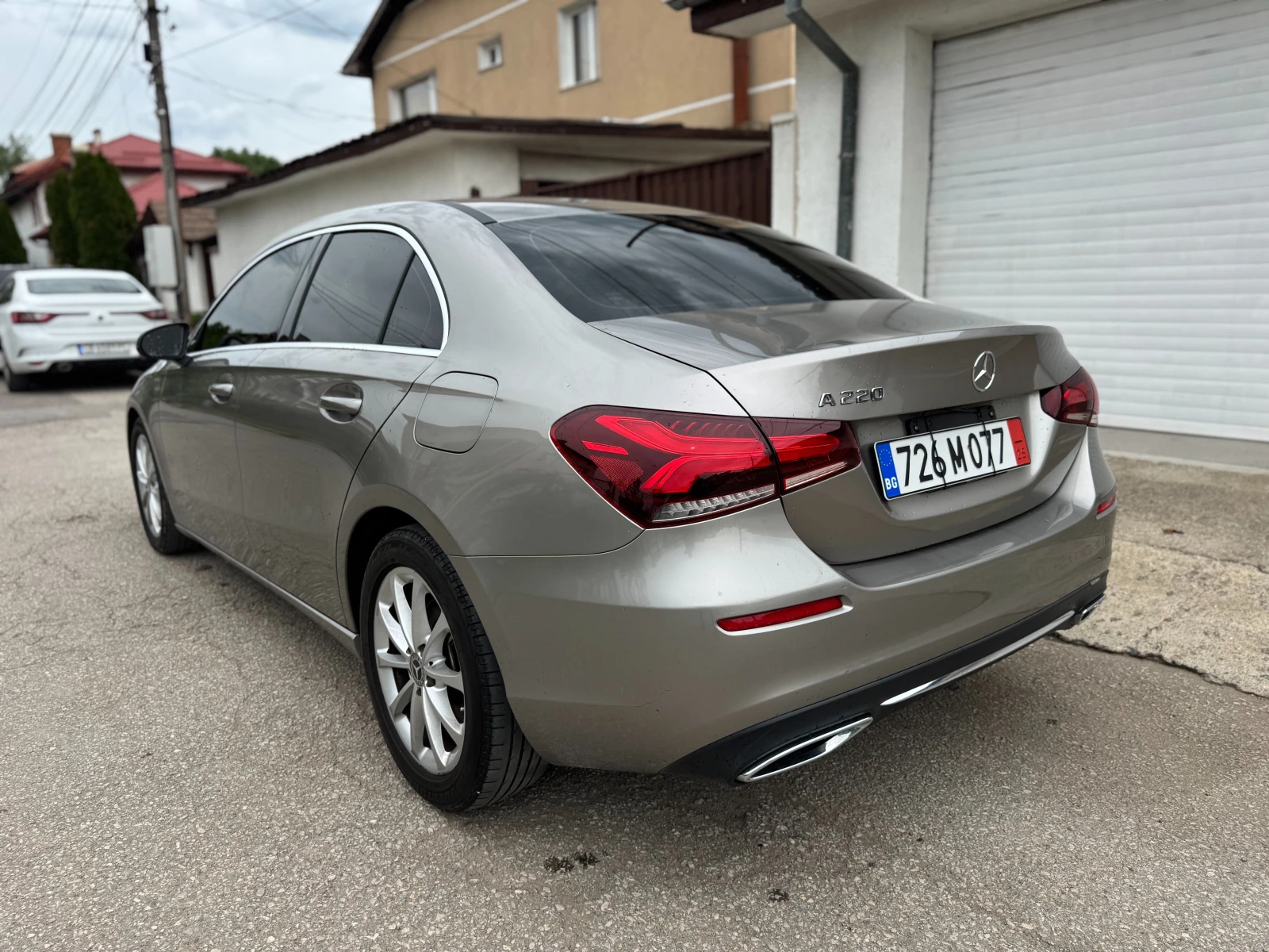 Mercedes-Benz A 220  - изображение 3