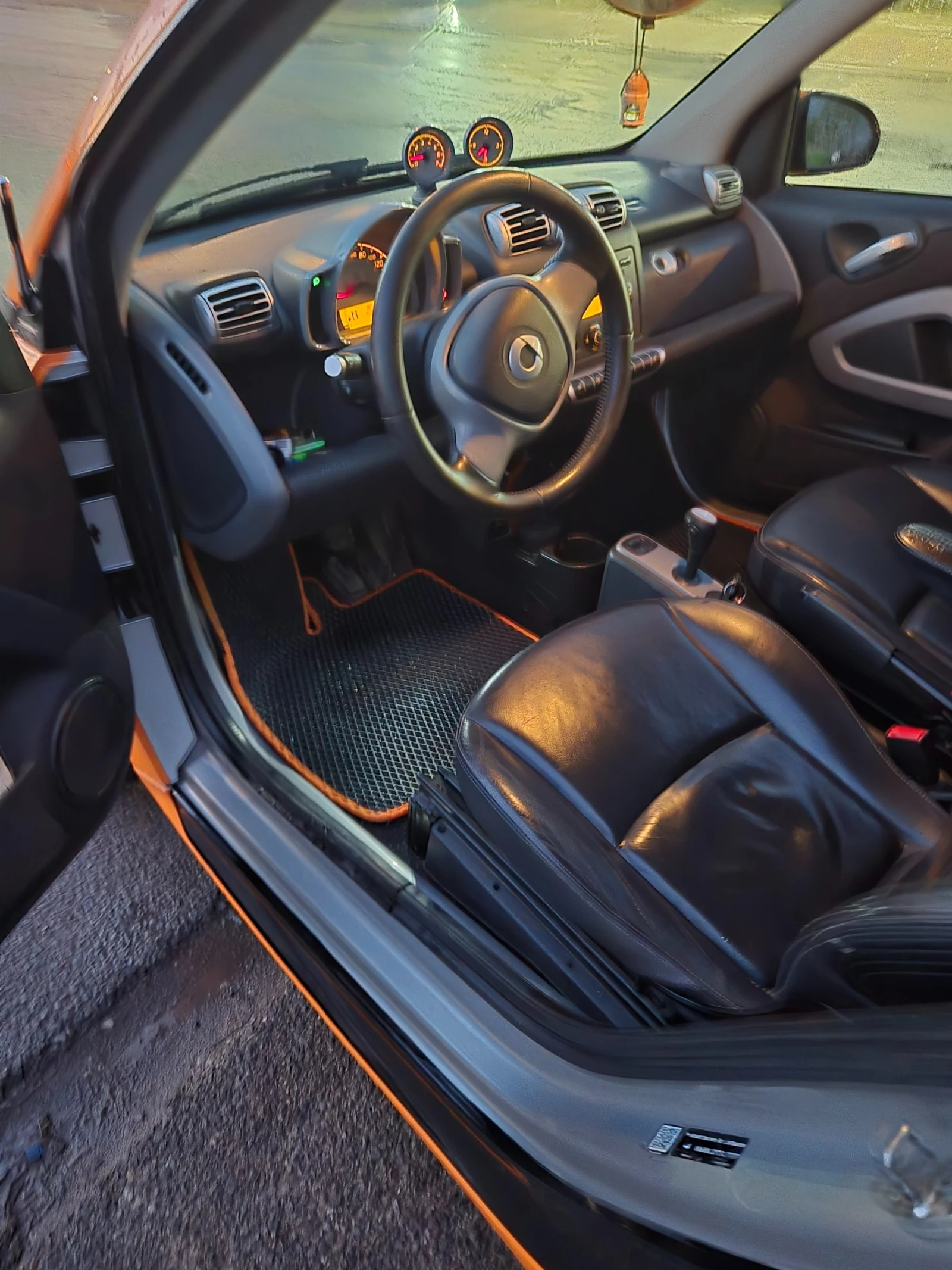Smart Fortwo Cabrio - изображение 6
