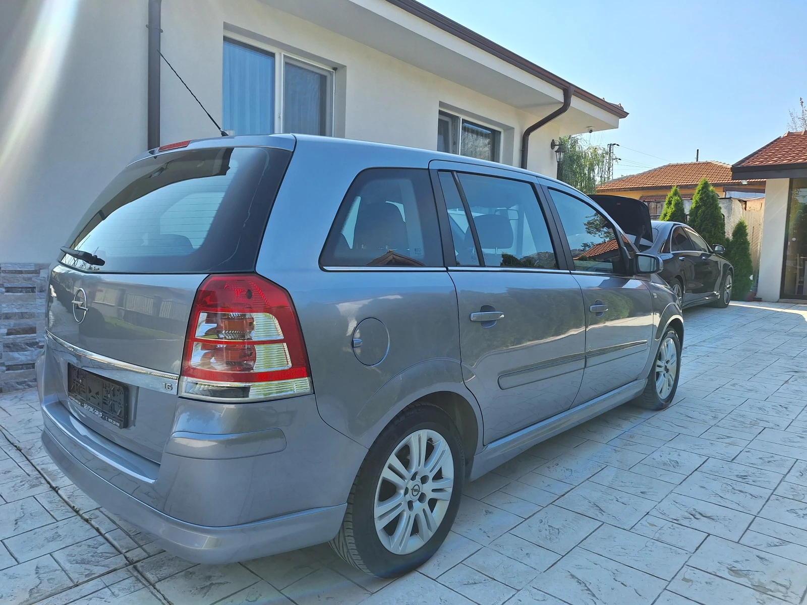 Opel Zafira 1.6 COSMO  - изображение 4