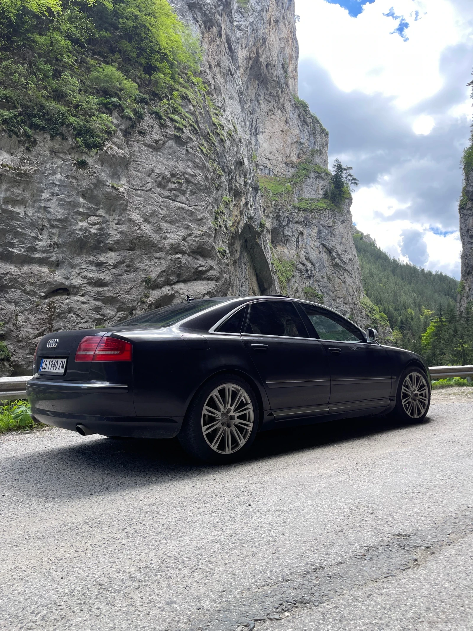 Audi A8 A8 4.2TDI (S8) - изображение 6