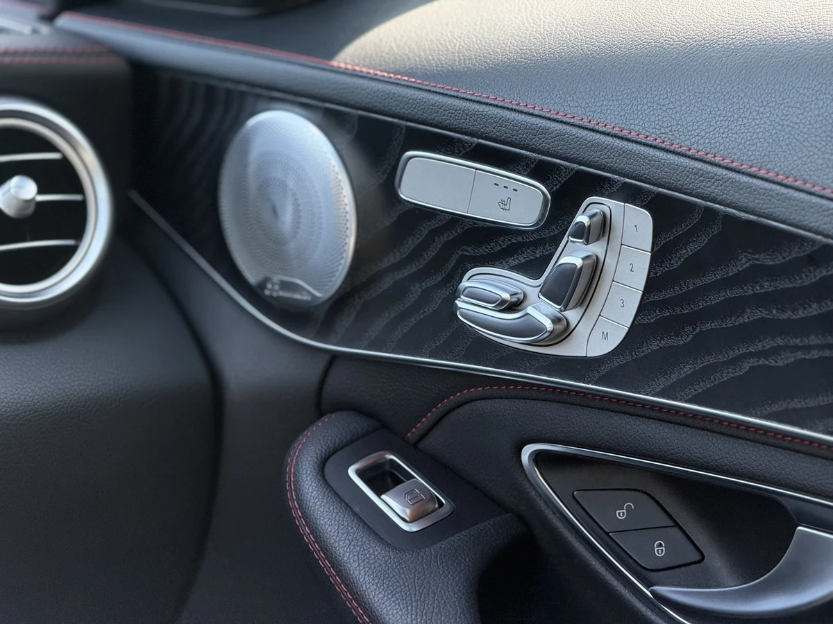 Mercedes-Benz C 450 AMG 4Matic / PANO / Alcantara | Mobile.bg — изображение 12