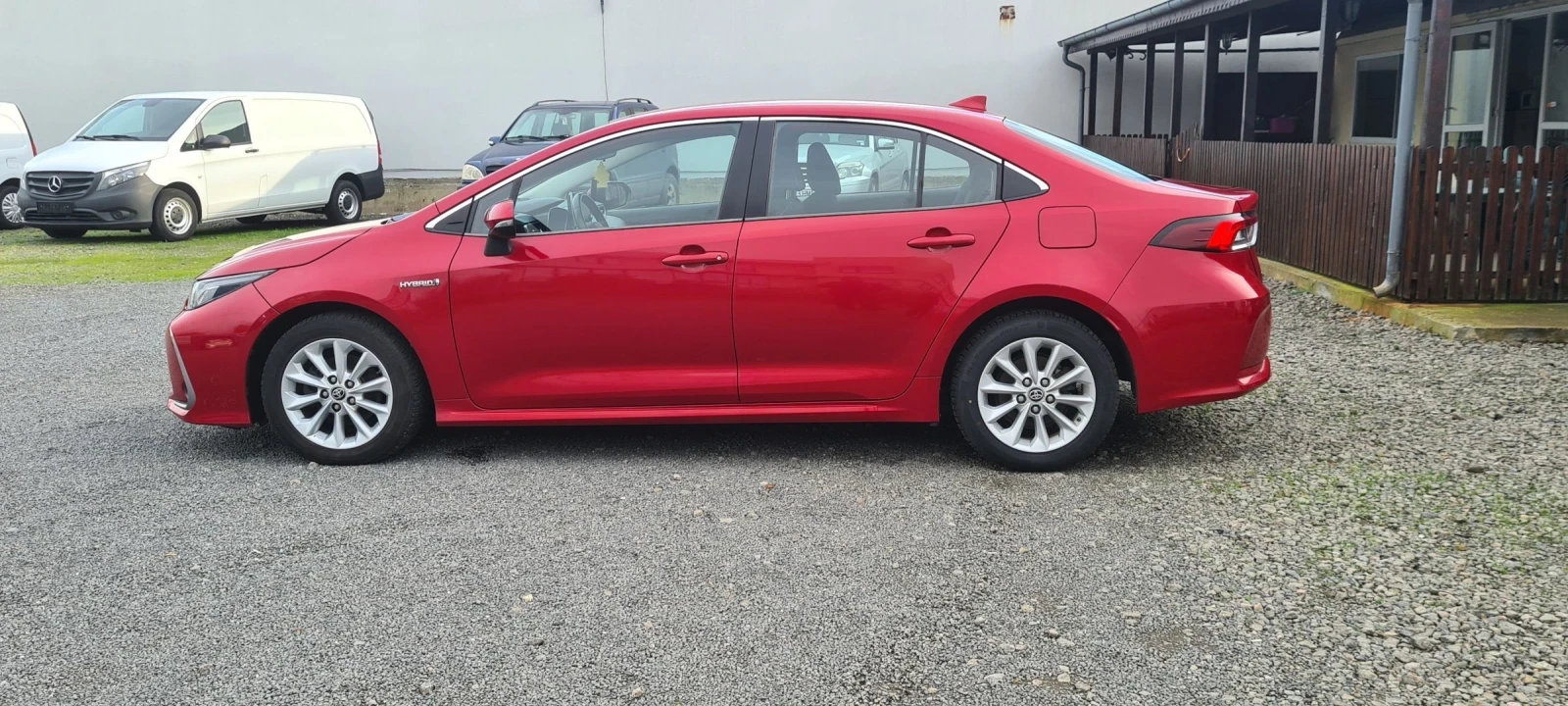 Toyota Corolla Hibrid - изображение 7