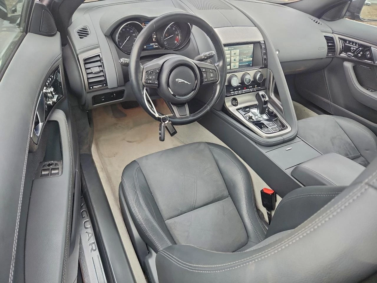 Jaguar F-Type V6 340кс - изображение 8