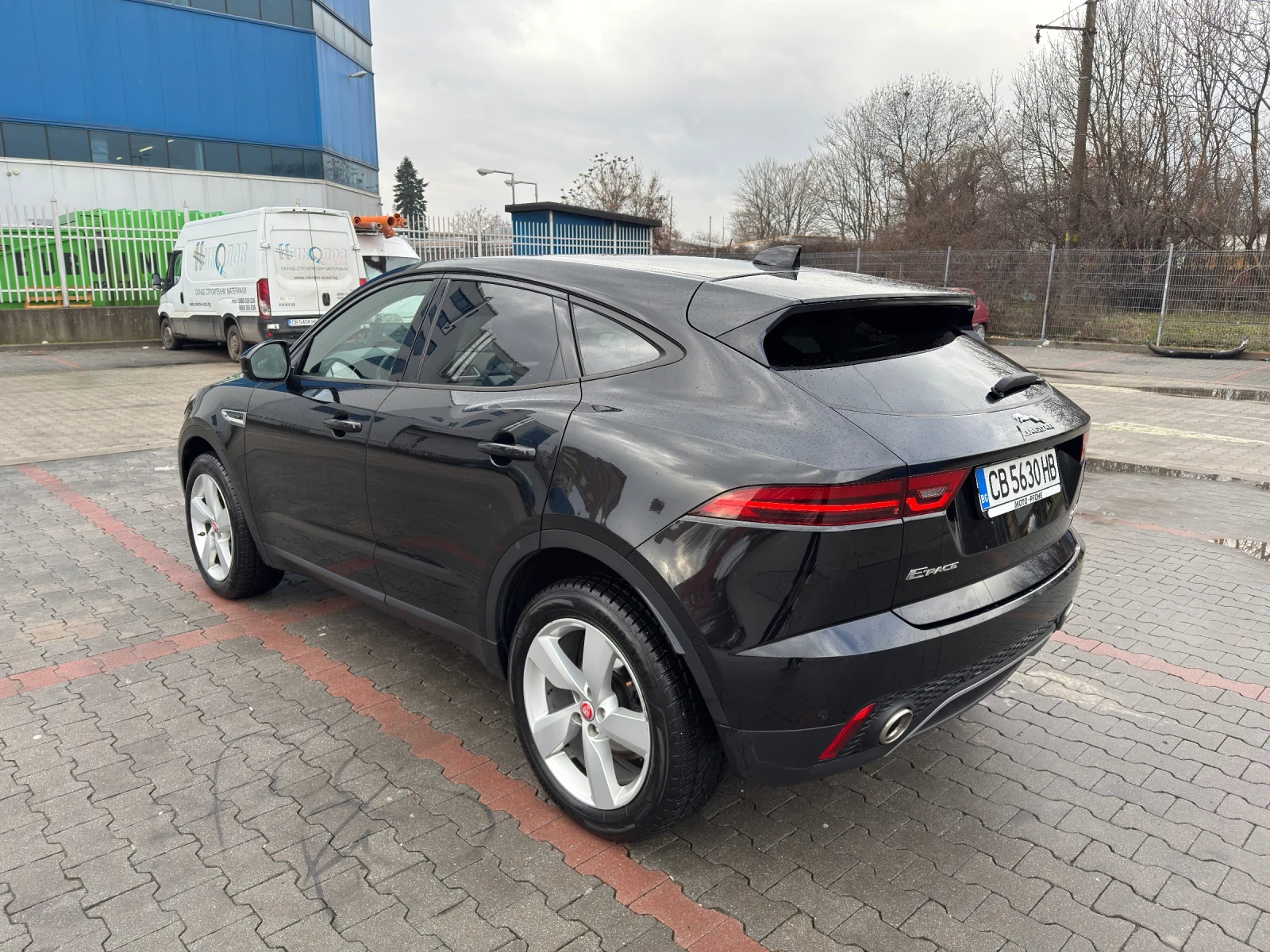 Jaguar E-pace  - изображение 8