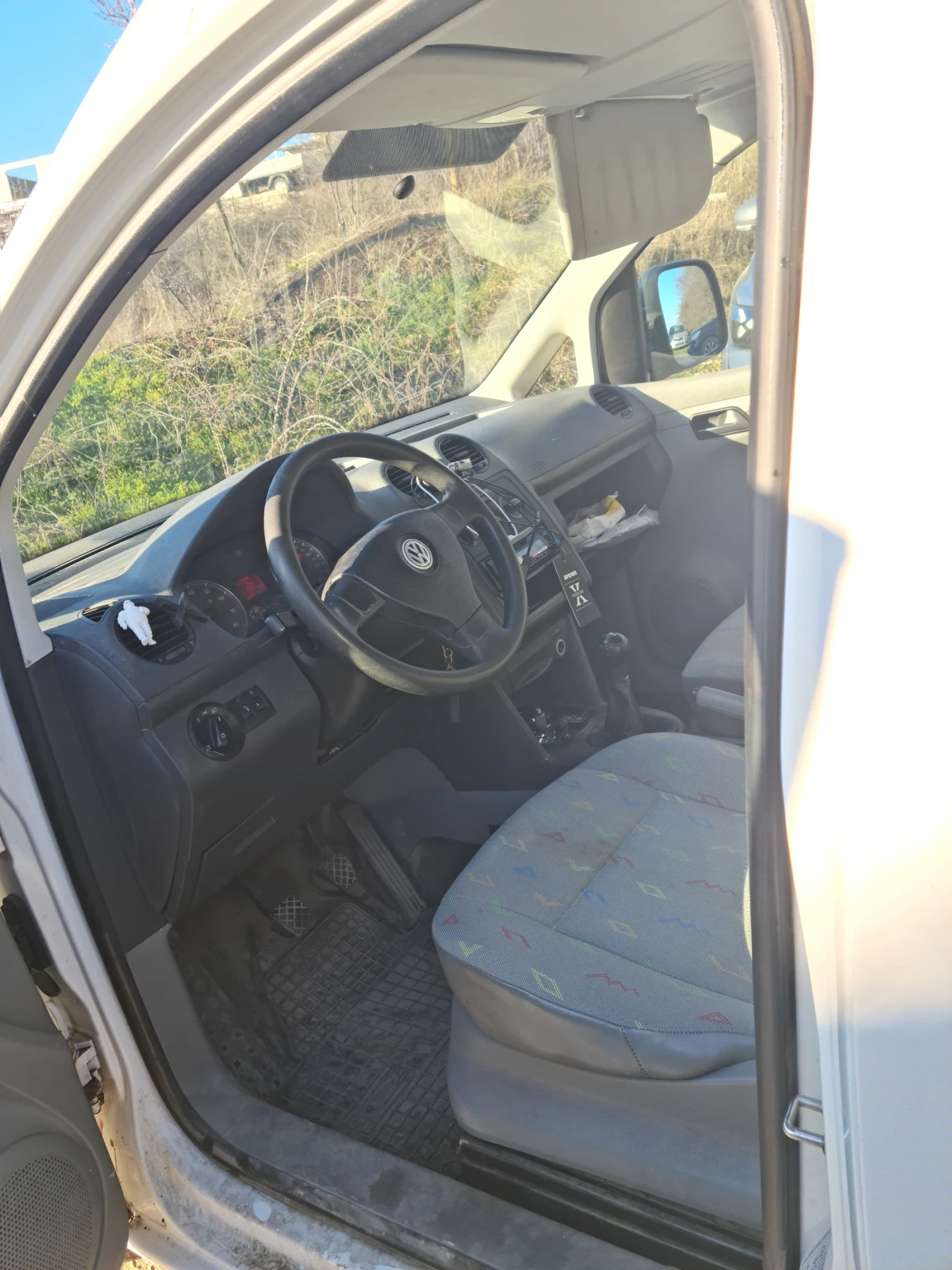 VW Caddy, снимка 8 - Автомобили и джипове - 53752099