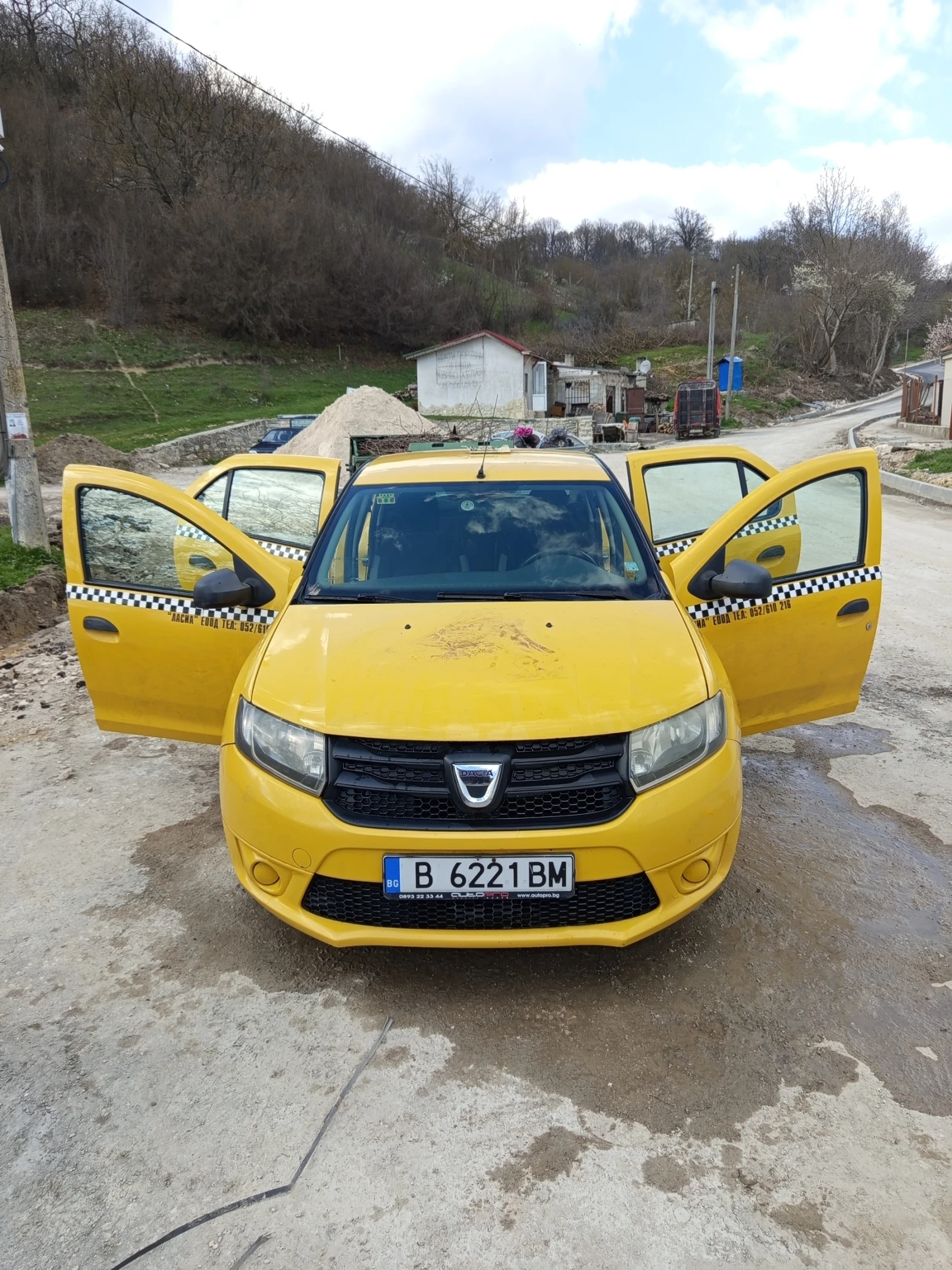 Dacia Logan 1200, снимка 12 - Автомобили и джипове - 54102532