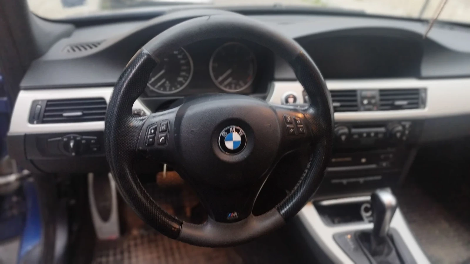 BMW 330 M-paket, снимка 8 - Автомобили и джипове - 54170477