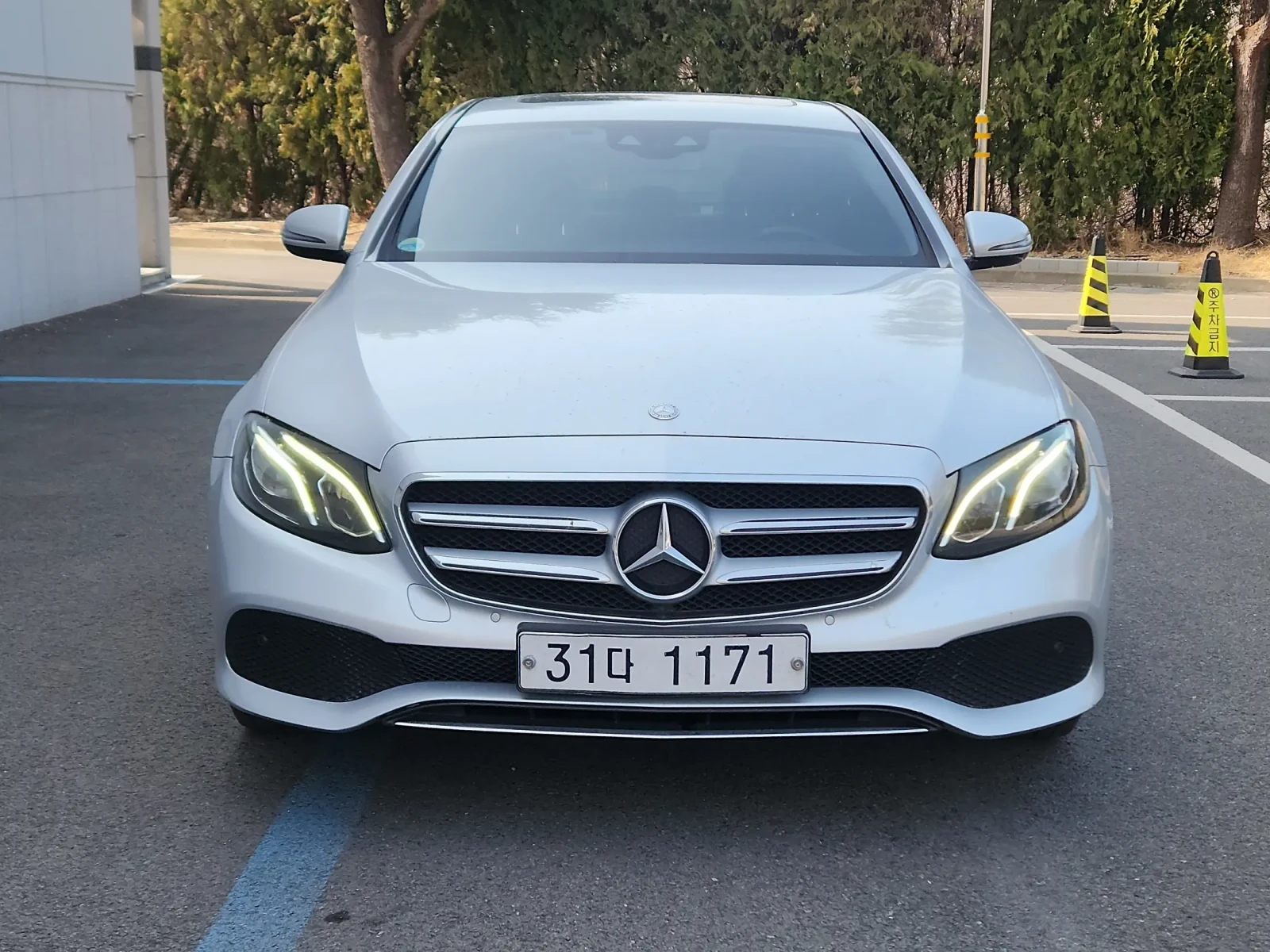 Mercedes-Benz E 300 ПОДГРЕВИ / ШИБИДАХ / HEADUP, снимка 2 - Автомобили и джипове - 54314625