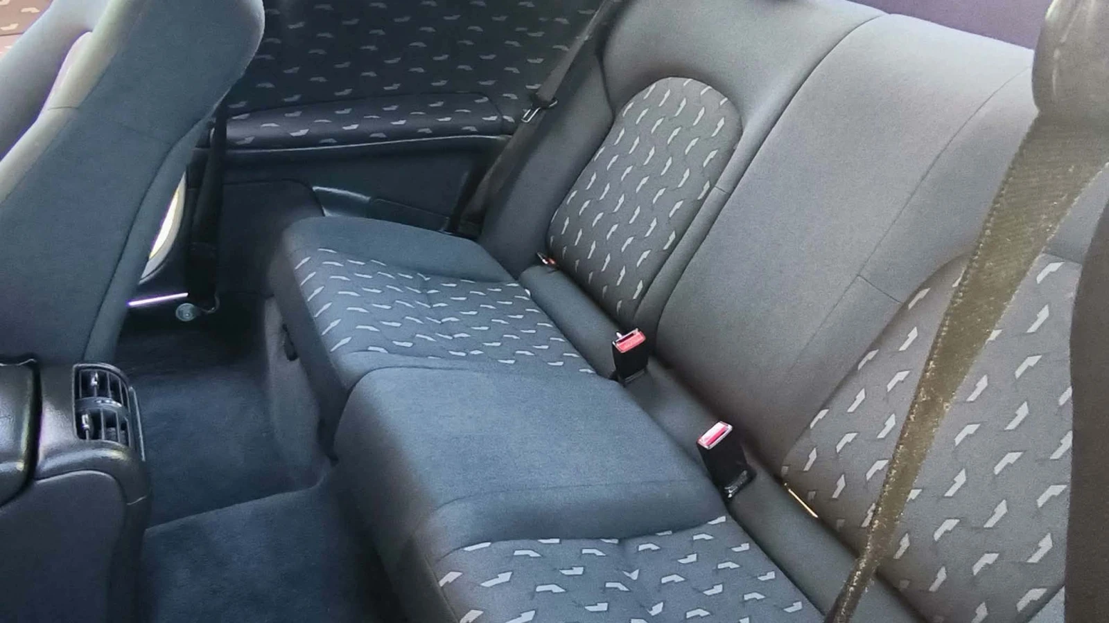 Mercedes-Benz C 180 Kompressor, снимка 10 - Автомобили и джипове - 54358801