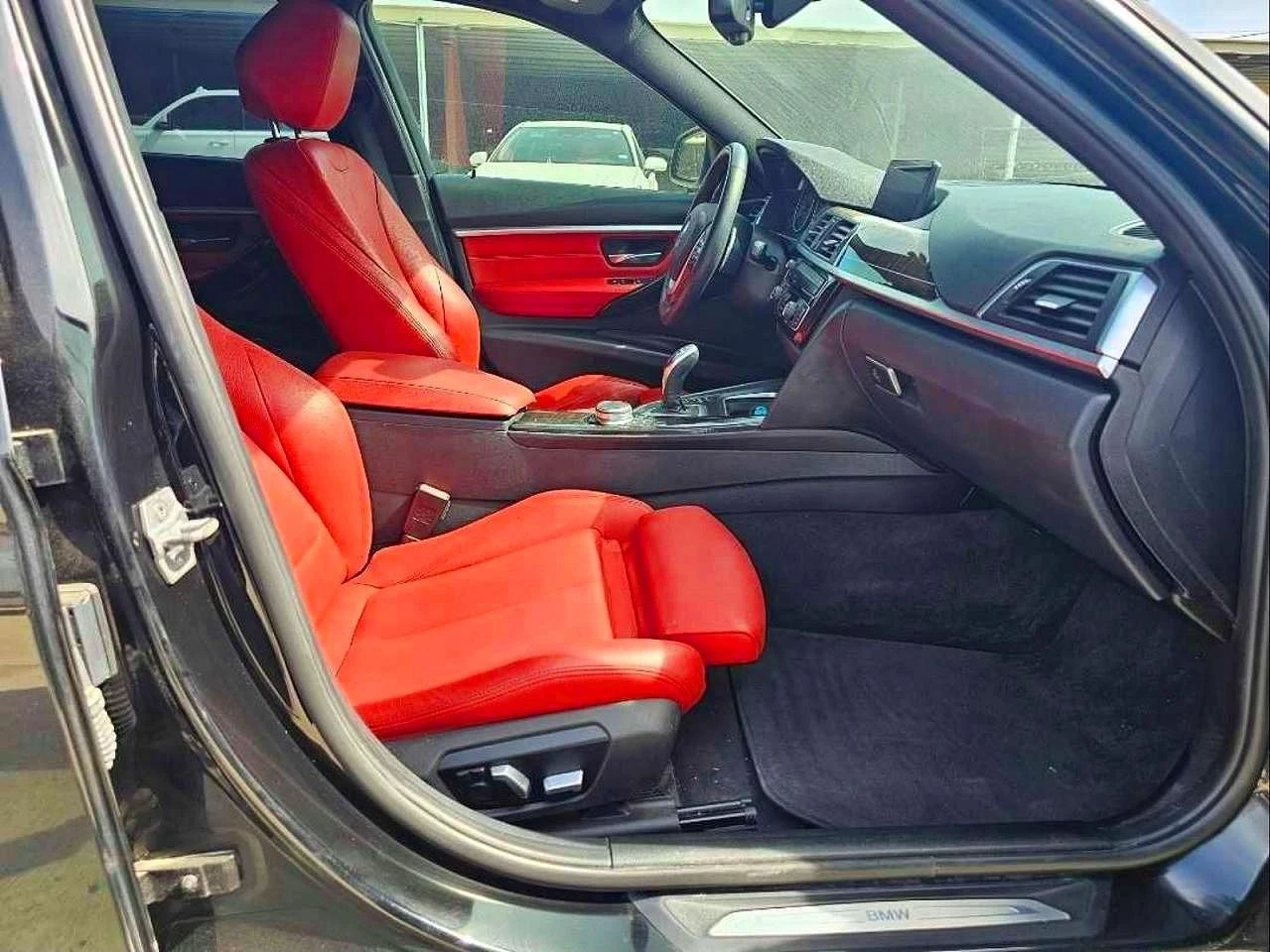 BMW 328 i, снимка 6 - Автомобили и джипове - 54426907