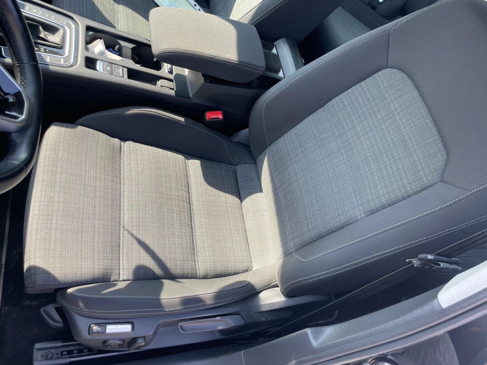VW Passat 2.0 TDI/150 PS/ACC/PDC/LED/NAVI/KAMERA, снимка 13 - Автомобили и джипове - 54594645