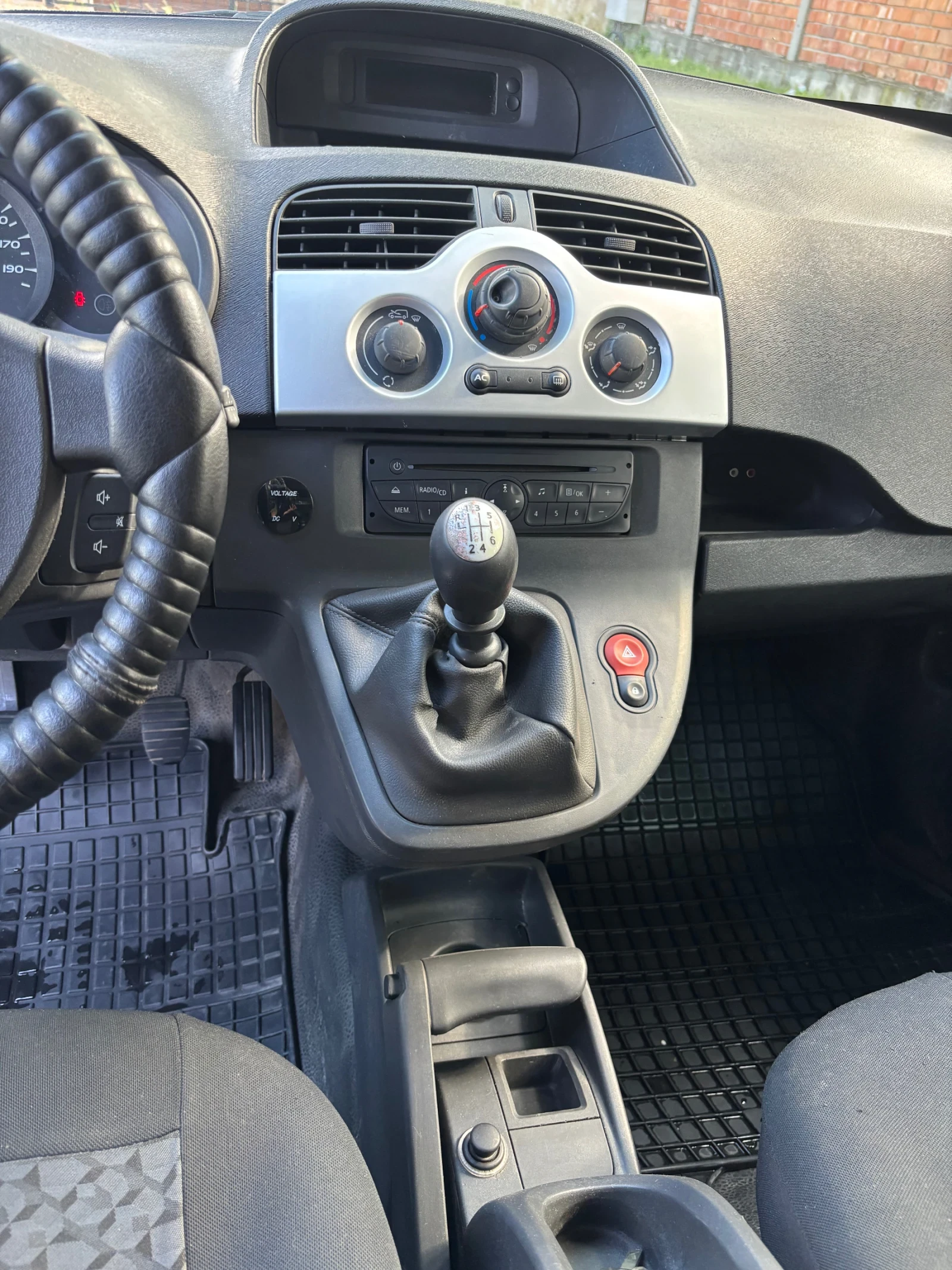 Renault Kangoo 1.5 DCI Maxi, снимка 6 - Автомобили и джипове - 54681821