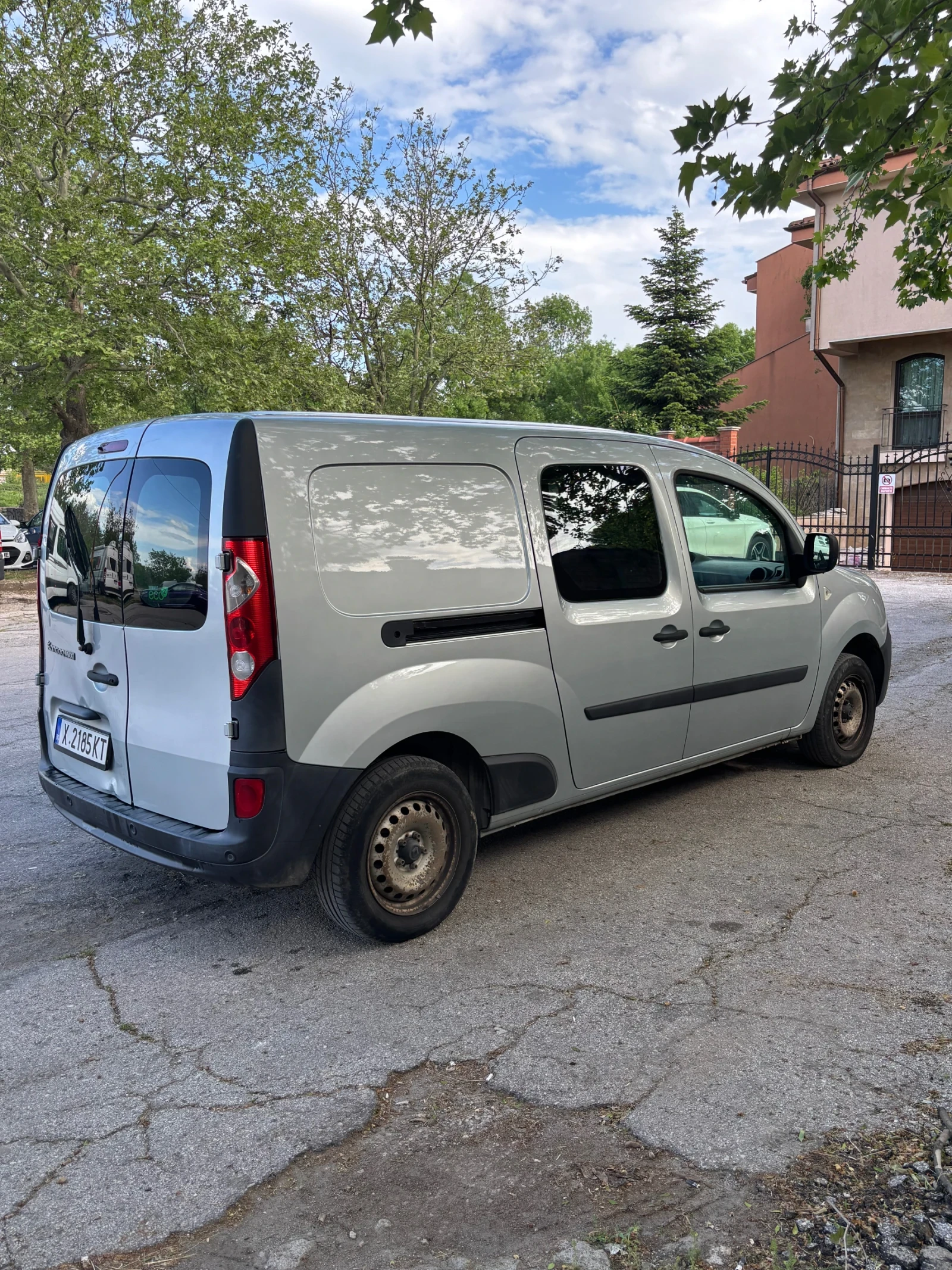 Renault Kangoo 1.5 DCI Maxi, снимка 4 - Автомобили и джипове - 54681821