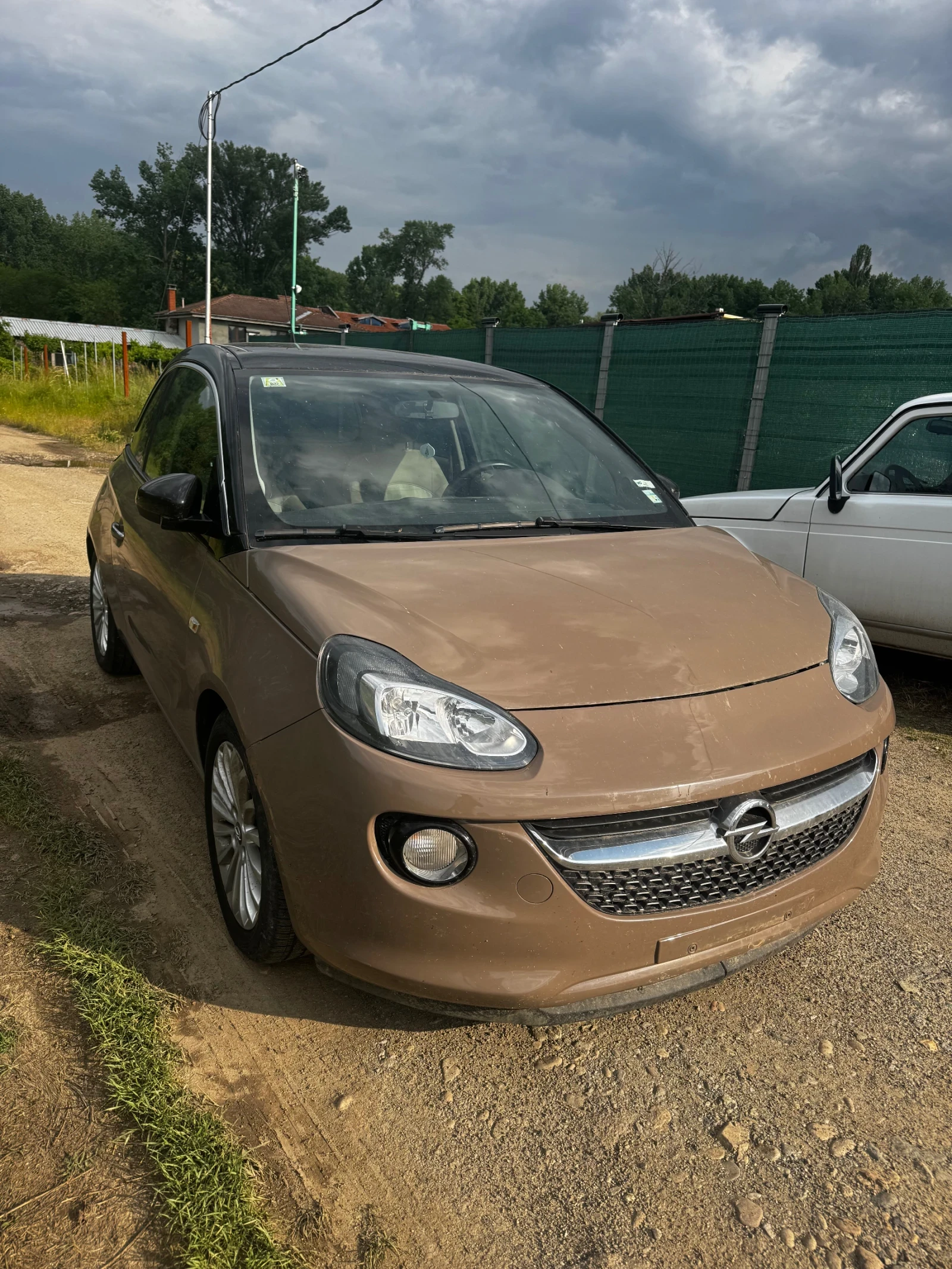 Opel Adam, снимка 2 - Автомобили и джипове - 54793607
