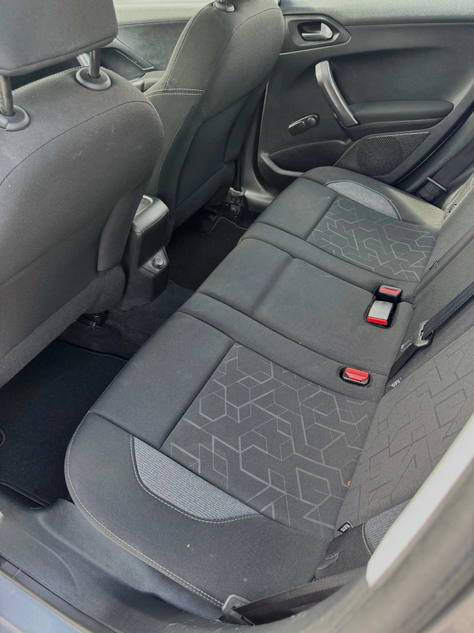 Peugeot 2008 1.6, снимка 10 - Автомобили и джипове - 54905578