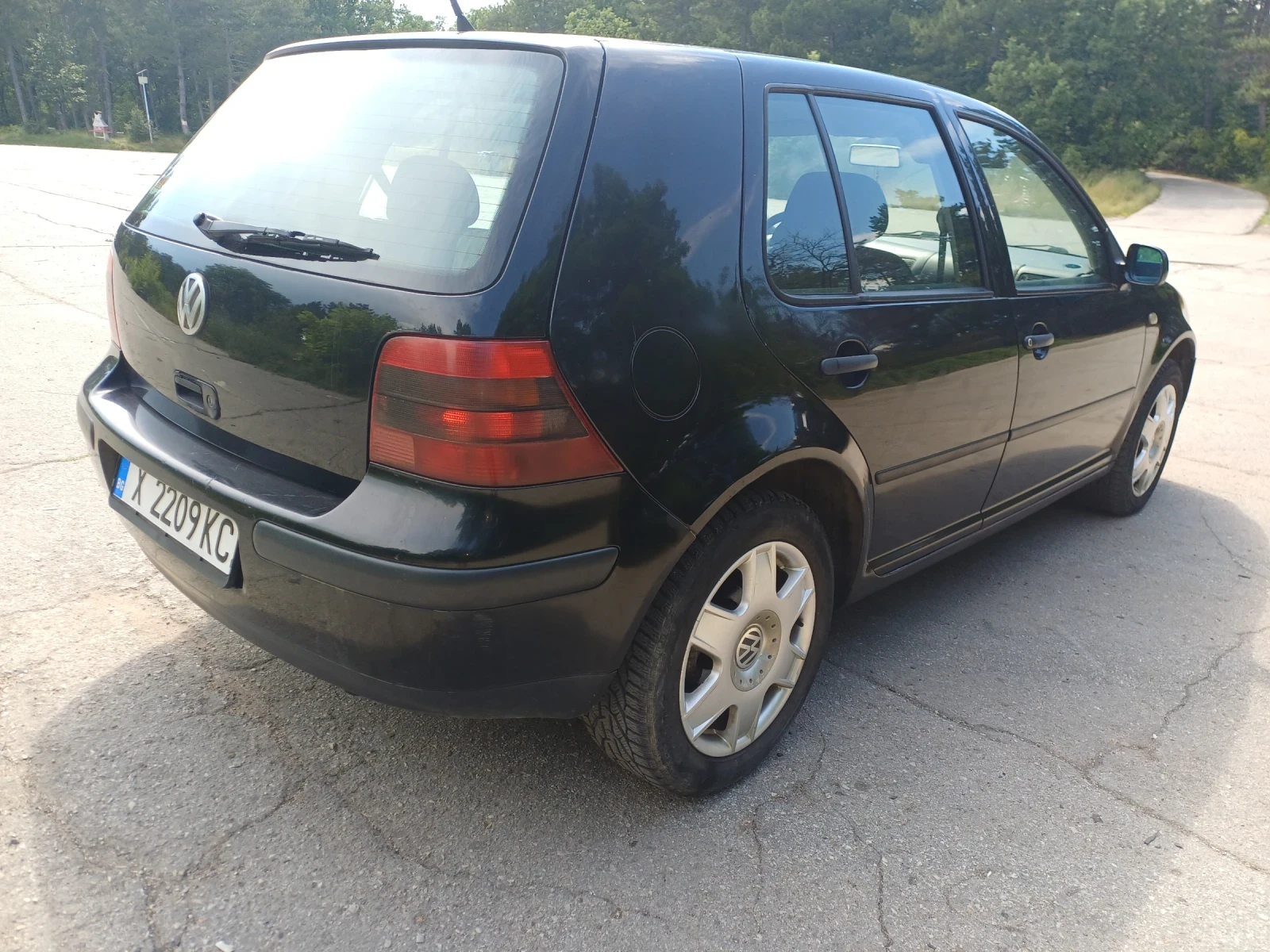 VW Golf 1.9 TDI, снимка 6 - Автомобили и джипове - 54931026