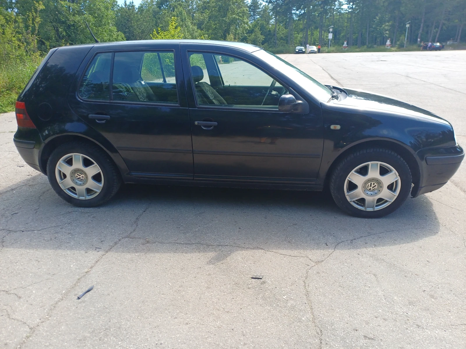 VW Golf 1.9 TDI, снимка 5 - Автомобили и джипове - 54931026