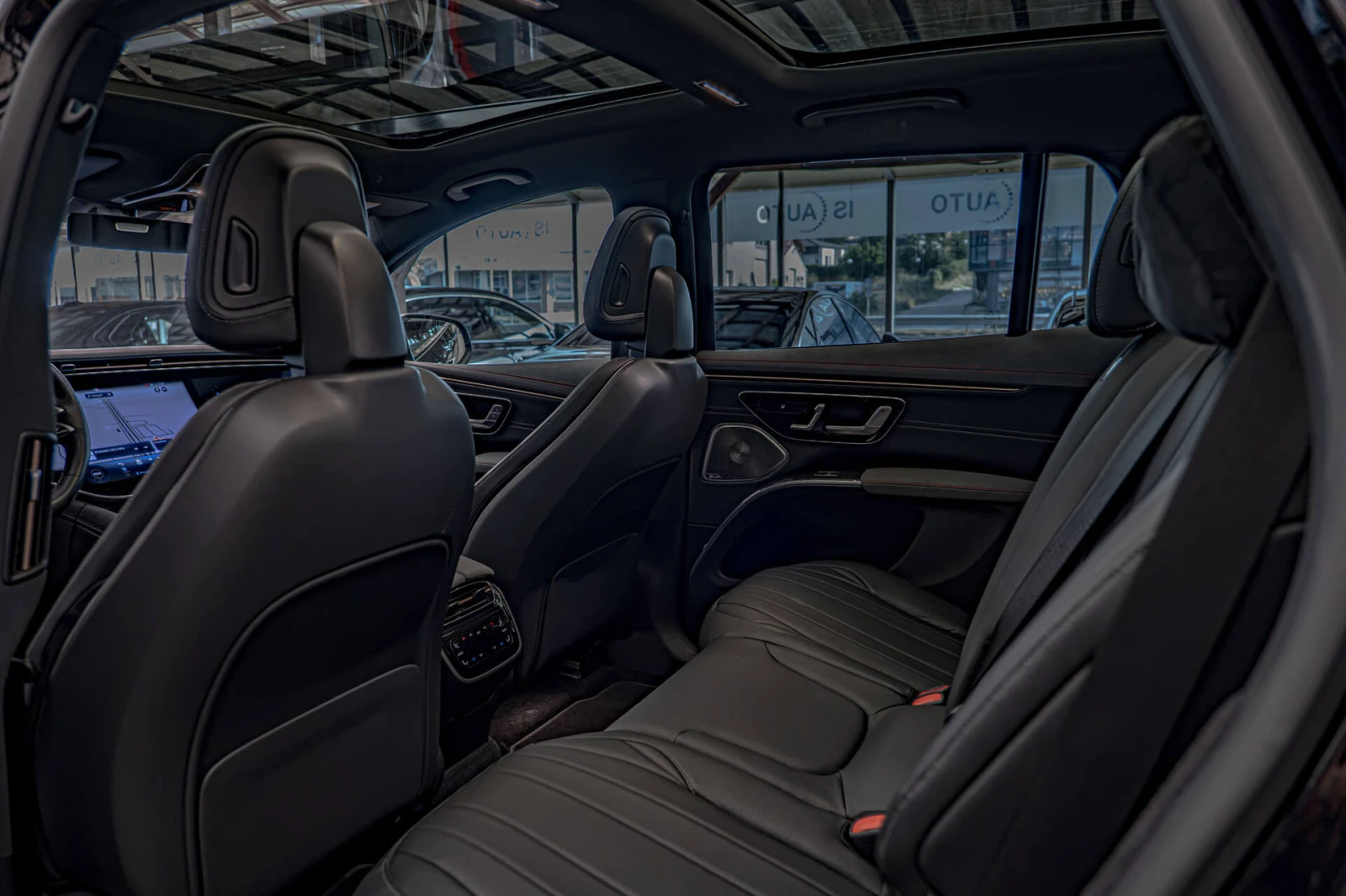 Mercedes-Benz EQS 450+ 125kWh/AMG/HuD/Hyper Screen/Burme./Pano./Карб, снимка 12 - Автомобили и джипове - 55611312
