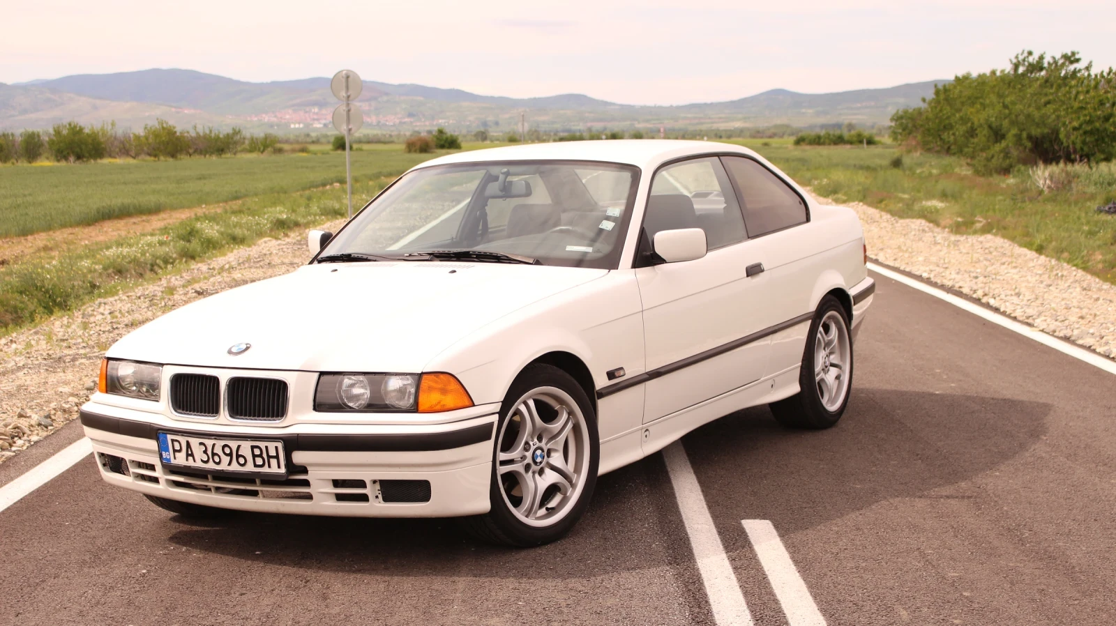 BMW 318 IS
