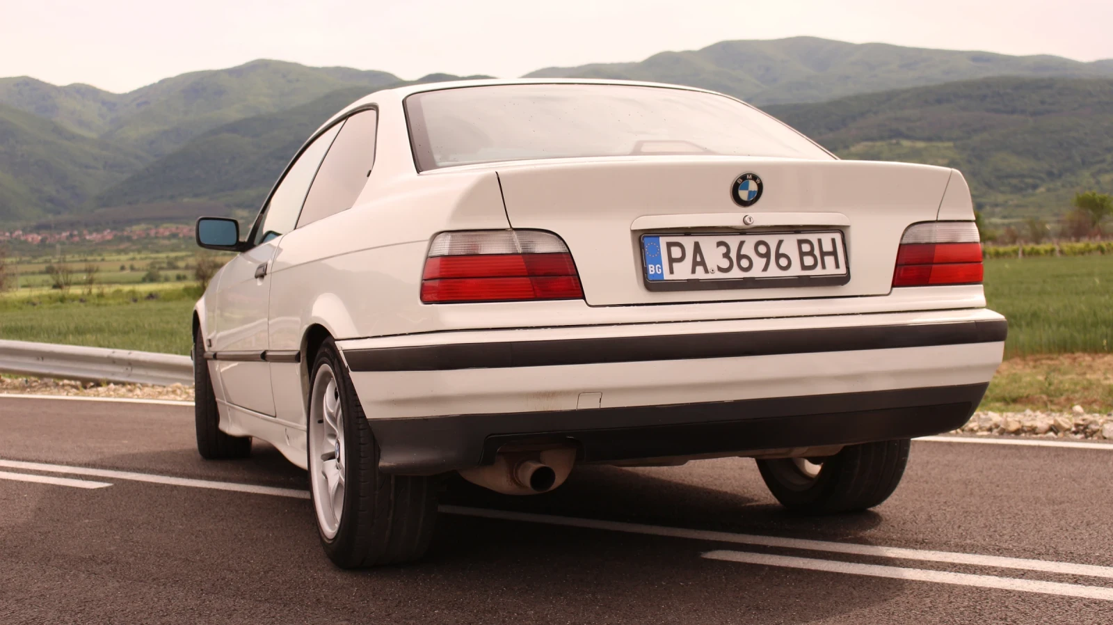 BMW 318 IS, снимка 2 - Автомобили и джипове - 55614198