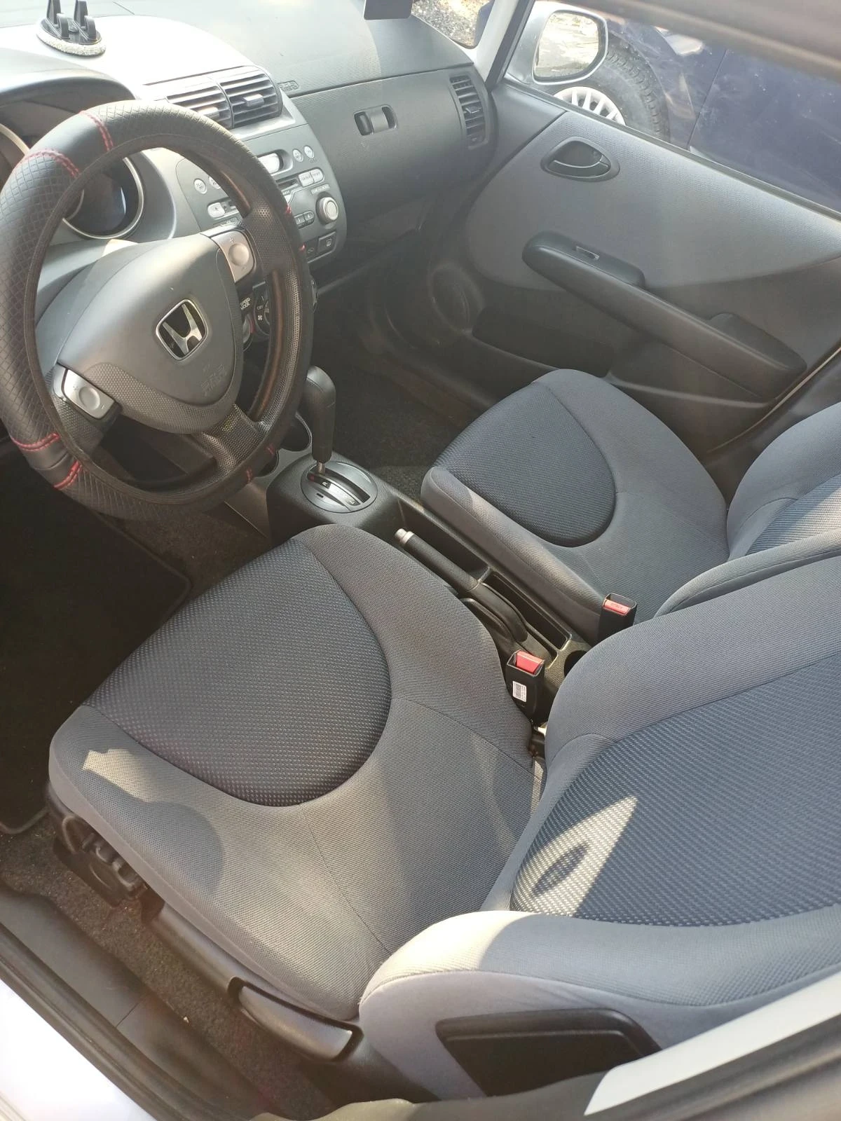 Honda Jazz 1.4 Автоматик, снимка 15 - Автомобили и джипове - 55687389